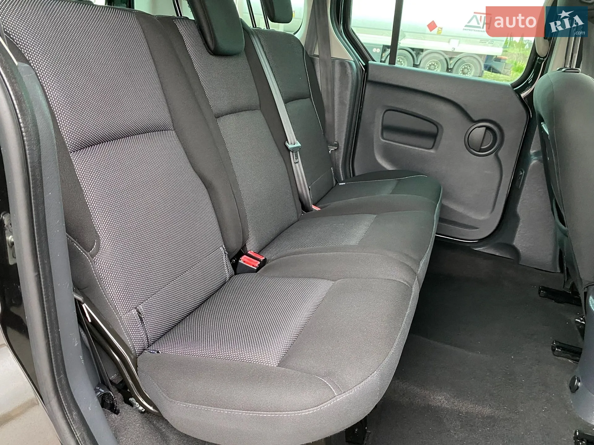 2015 Renault Kangoo - мініатюра 104