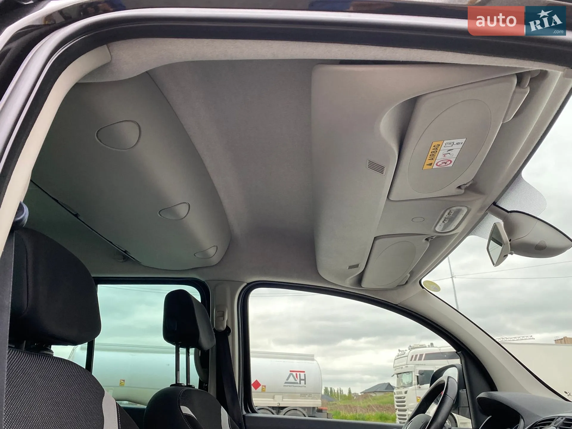 2015 Renault Kangoo - мініатюра 116