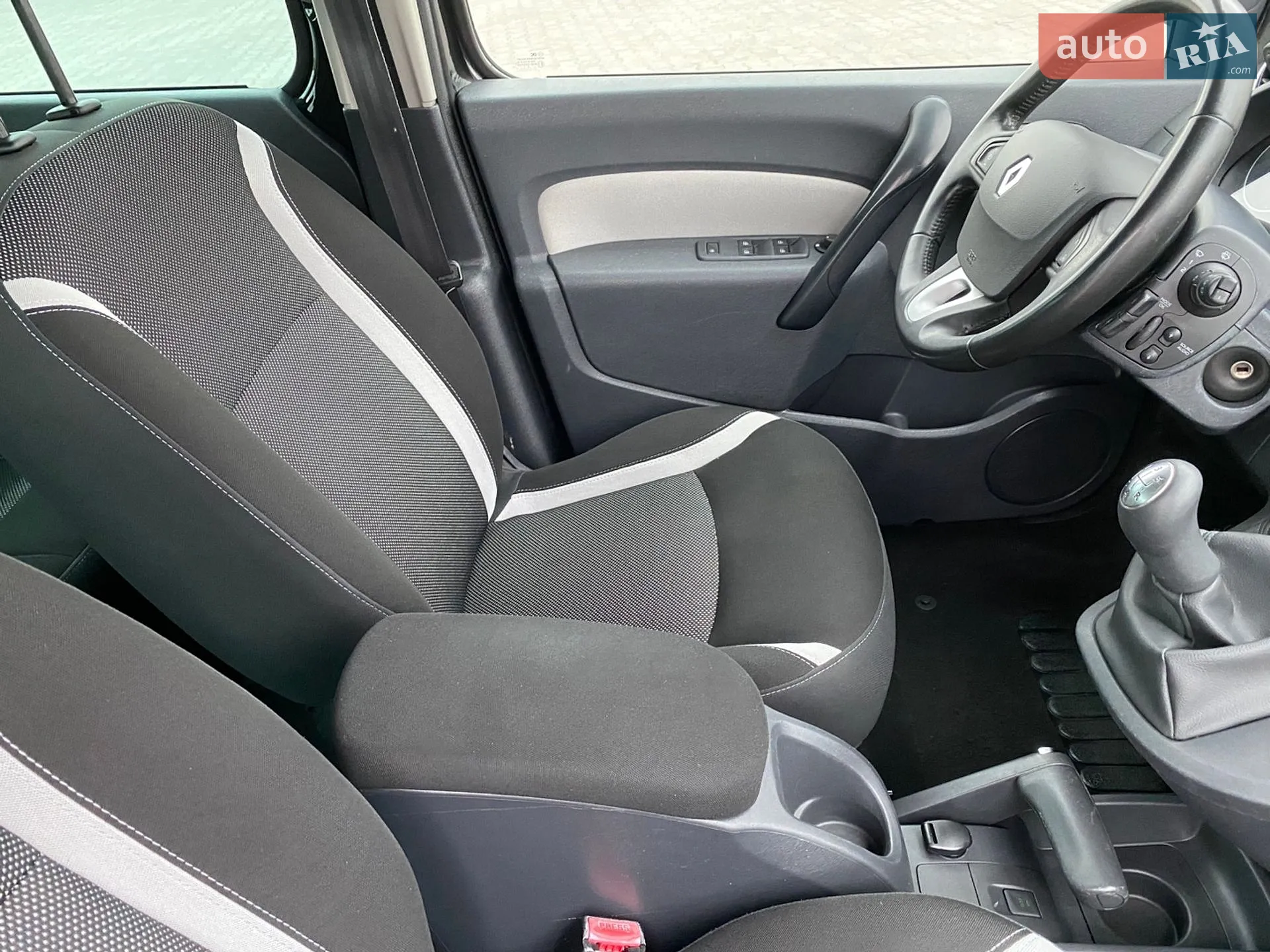 2015 Renault Kangoo - мініатюра 119