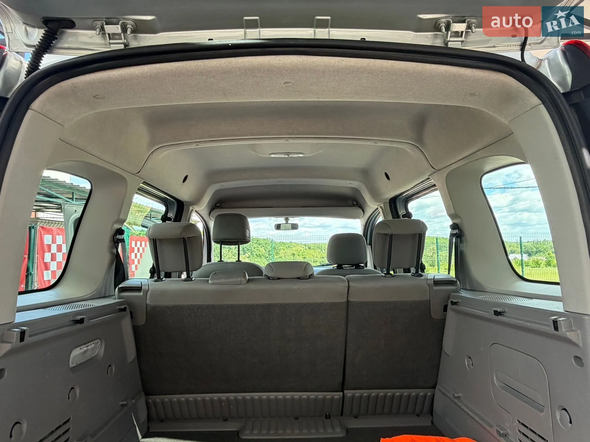 2010 Renault Kangoo - мініатюра 27