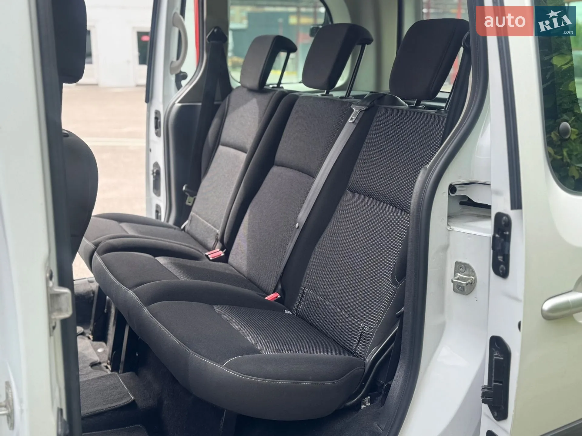 2015 Renault Kangoo - мініатюра 25