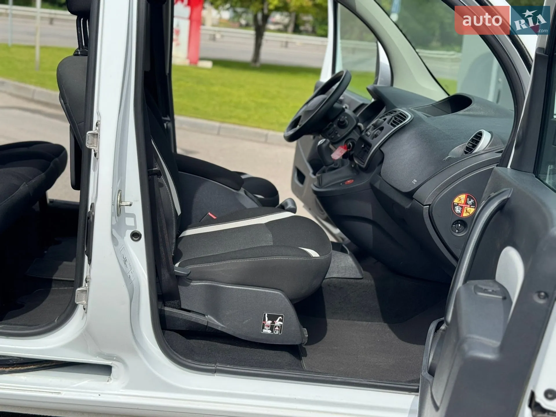 2015 Renault Kangoo - мініатюра 46