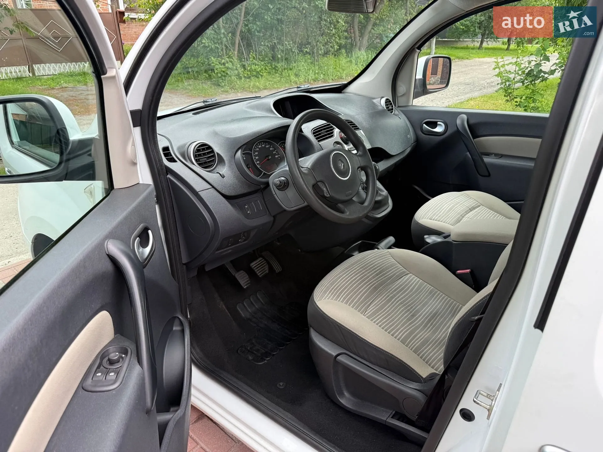 2012 Renault Kangoo - мініатюра 39