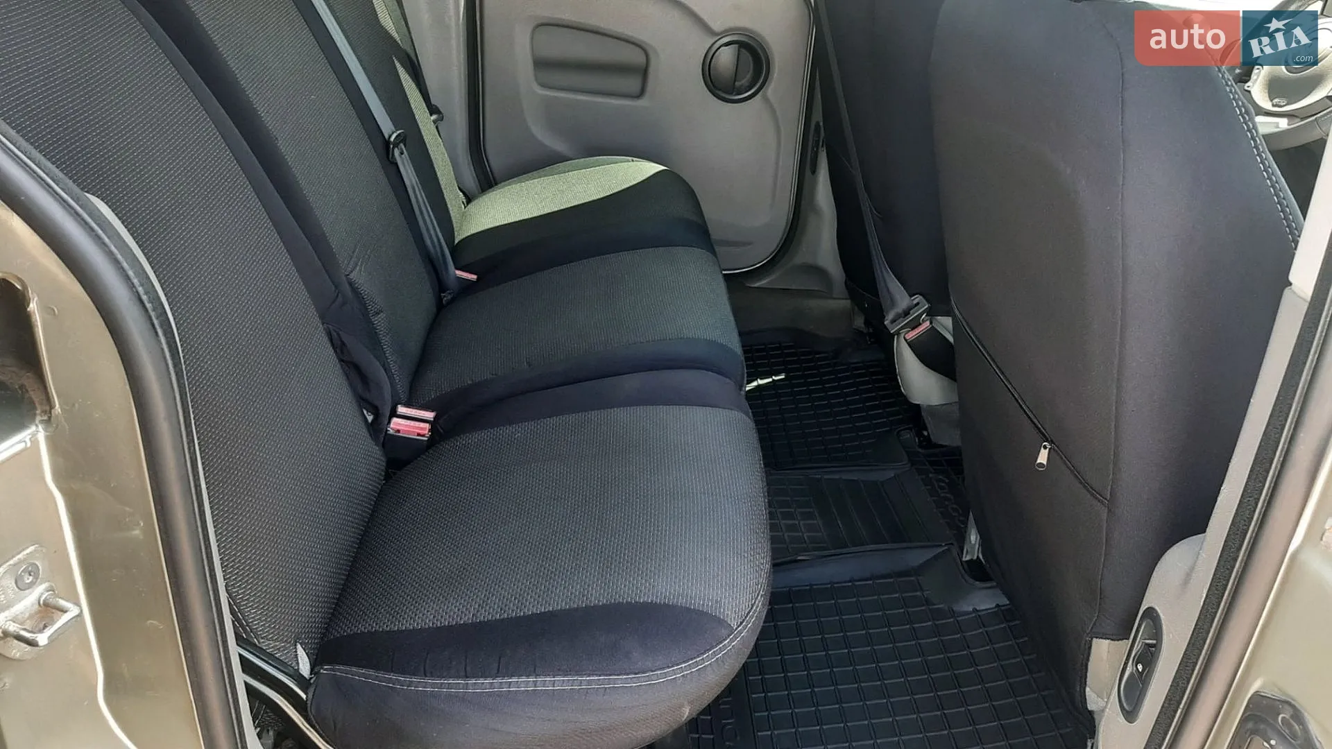 2010 Renault Kangoo - мініатюра 12