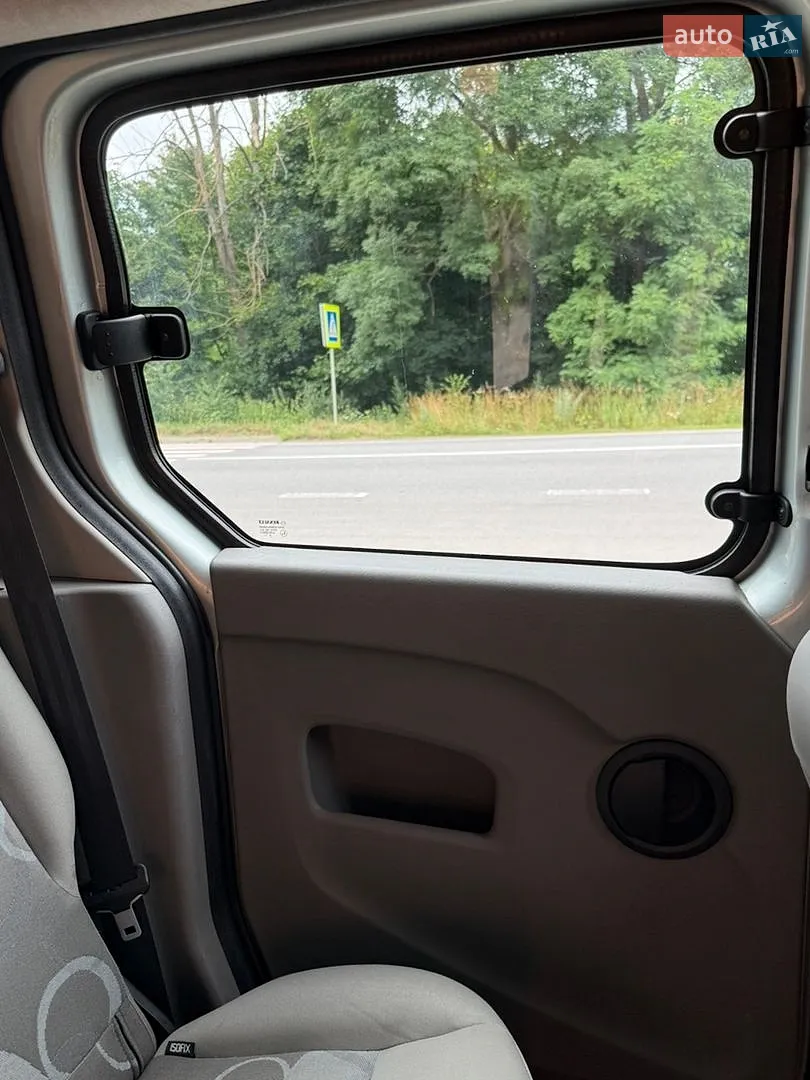 2010 Renault Kangoo - мініатюра 77