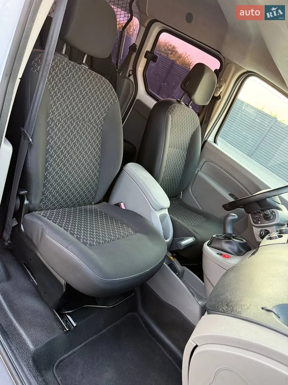 2010 Renault Kangoo - мініатюра 35