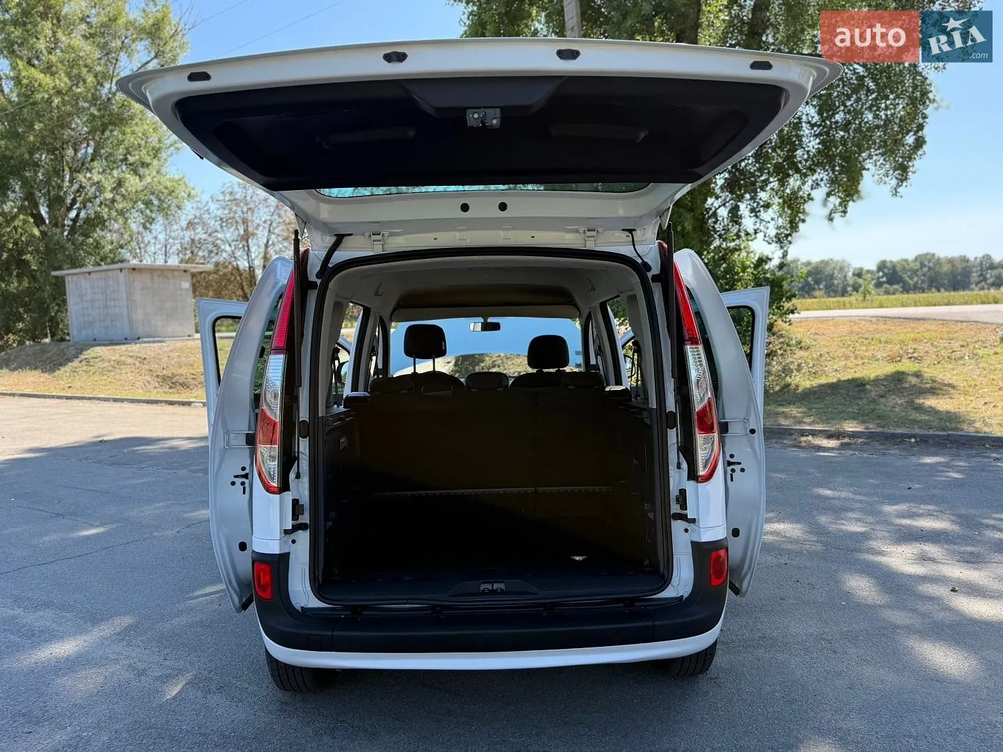 2017 Renault Kangoo - мініатюра 100