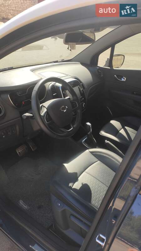 Внедорожник / Кроссовер Renault Kaptur 2019 в Калиновке