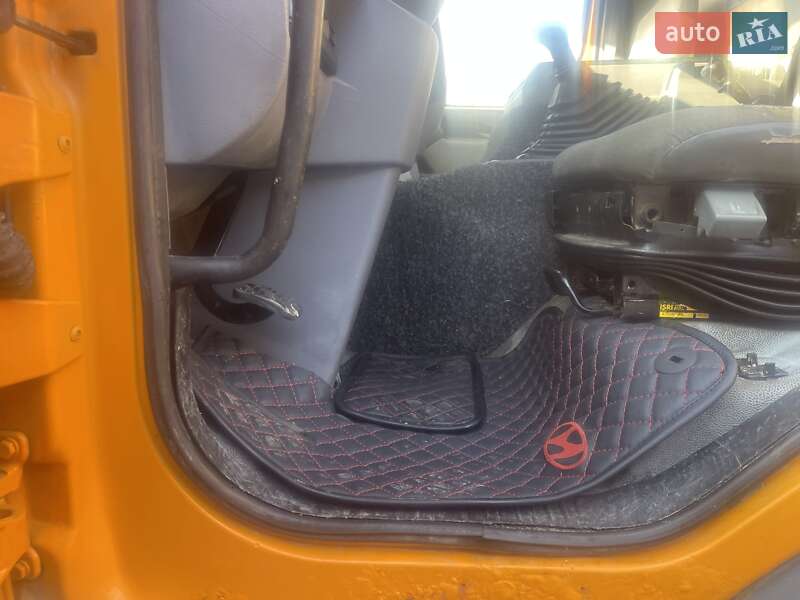 Самоскид Renault Kerax 2006 в Тячеві