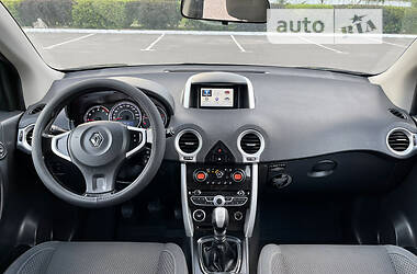 Внедорожник / Кроссовер Renault Koleos 2012 в 