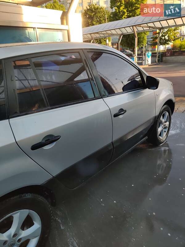 Внедорожник / Кроссовер Renault Koleos 2010 в Ровно