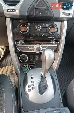 Позашляховик / Кросовер Renault Koleos 2012 в 