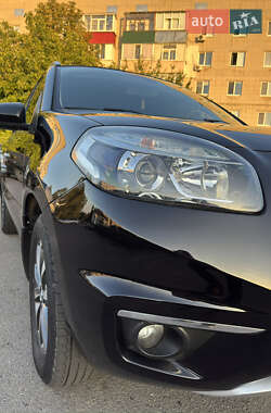 Внедорожник / Кроссовер Renault Koleos 2011 в 