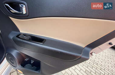 Позашляховик / Кросовер Renault Koleos 2010 в  фото 24 Позашляховик / Кросовер Renault Koleos 2010 в