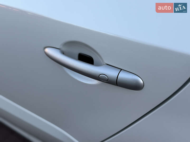 Внедорожник / Кроссовер Renault Koleos 2012 в Ровно