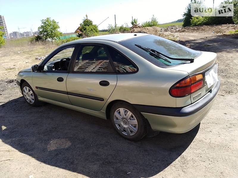 Renault Laguna 1998 года