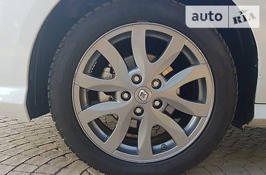 Седан Renault Laguna 2015 в 
