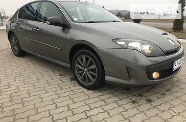Хэтчбек Renault Laguna 2010 в 