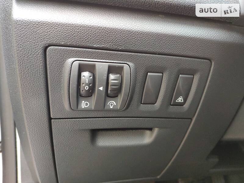 Универсал Renault Laguna 2010 в Ровно