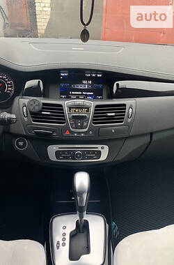 Лифтбек Renault Laguna 2013 в 