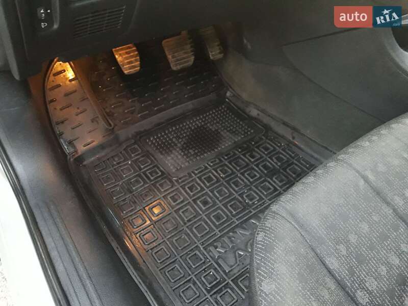 Хэтчбек Renault Laguna 2005 в Черкассах