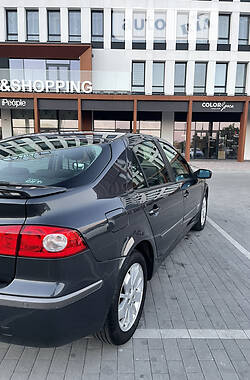 Хэтчбек Renault Laguna 2007 в 