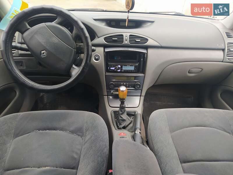 Лифтбек Renault Laguna 2001 в Полтаве