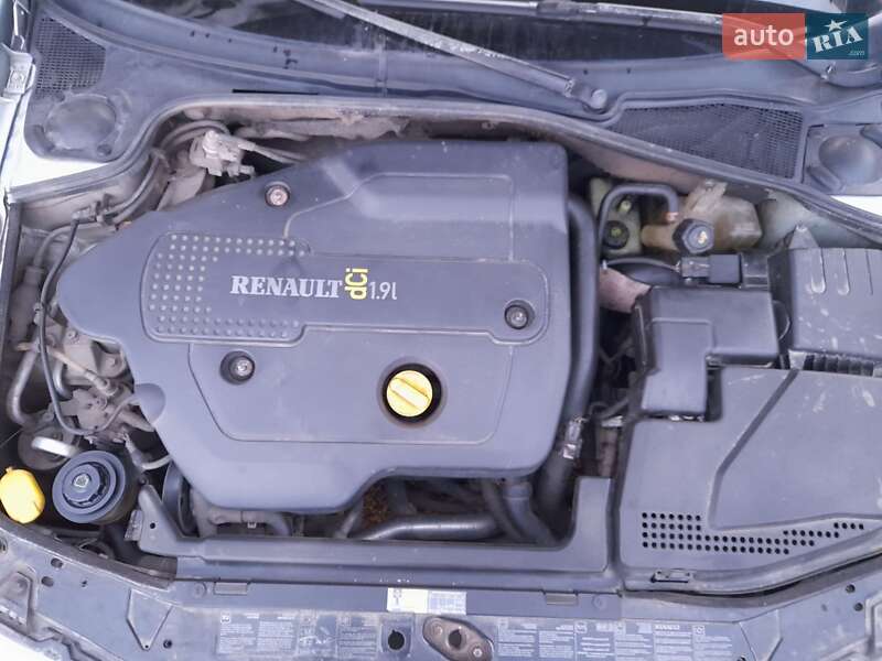 Лифтбек Renault Laguna 2001 в Снятине