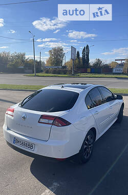Лифтбек Renault Laguna 2014 в 