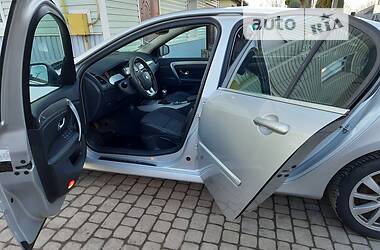 Лифтбек Renault Laguna 2011 в 
