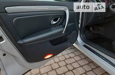Лифтбек Renault Laguna 2011 в 