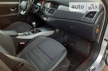 Лифтбек Renault Laguna 2011 в 