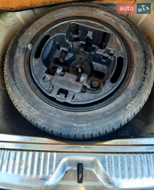 Универсал Renault Laguna 2004 в Белгороде-Днестровском