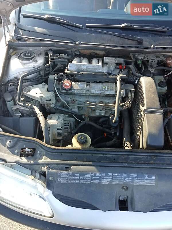 Лифтбек Renault Laguna 2001 в Черноморске