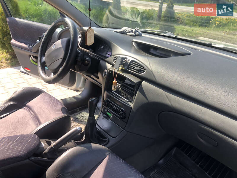 Универсал Renault Laguna 2002 в Галиче