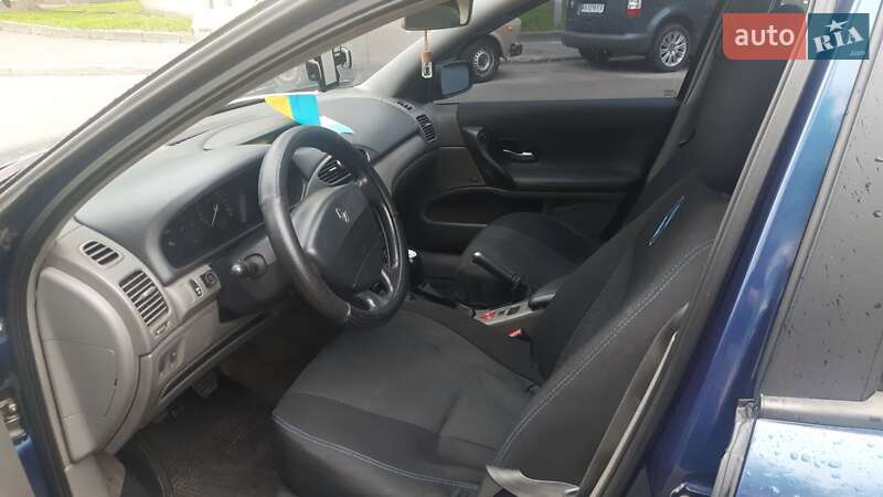 Ліфтбек Renault Laguna 2002 в Києві