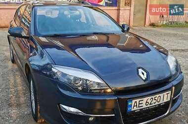 Лифтбек Renault Laguna 2013 в 
