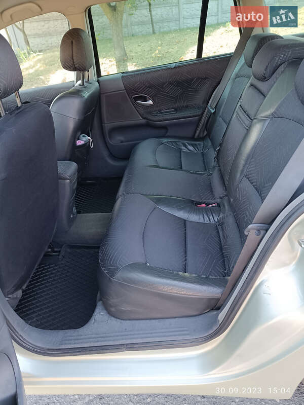 Универсал Renault Laguna 2002 в Ужгороде фото 14 Универсал Renault Laguna 2002 в Ужгороде