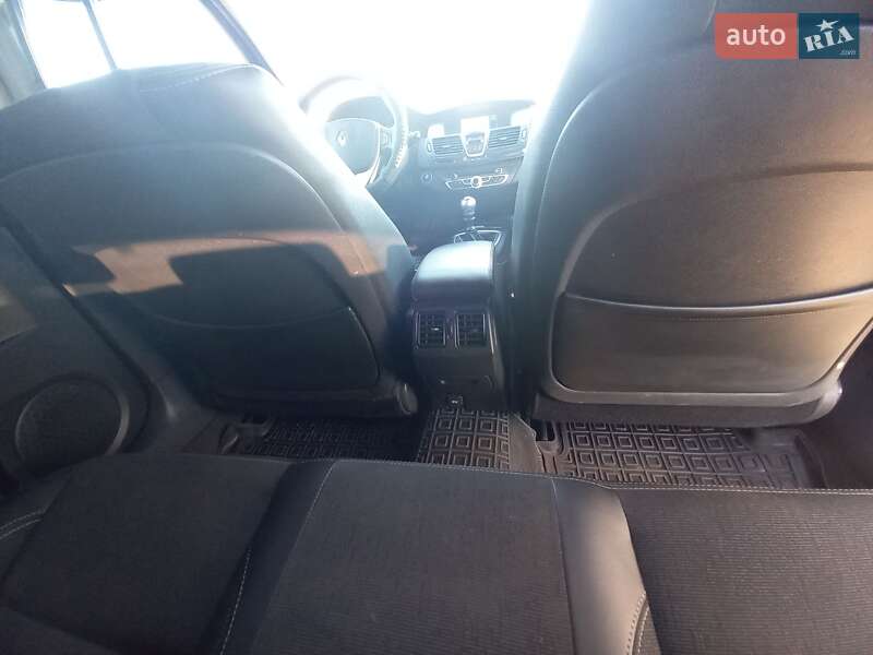 Универсал Renault Laguna 2010 в Кривом Роге