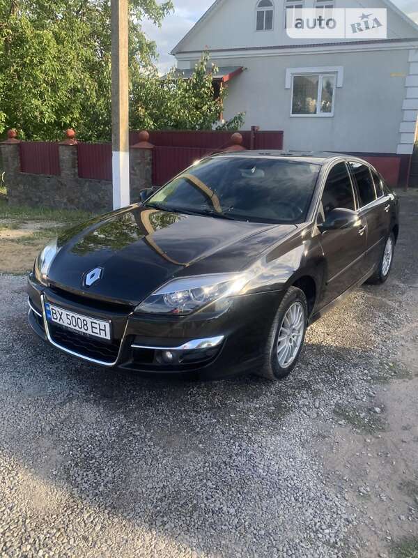 Лифтбек Renault Laguna 2012 в Староконстантинове