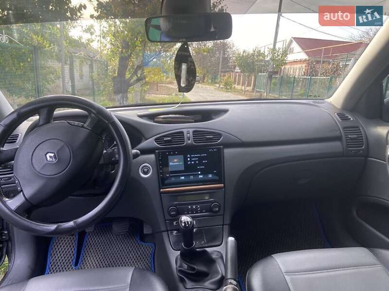 Лифтбек Renault Laguna 2004 в Одессе