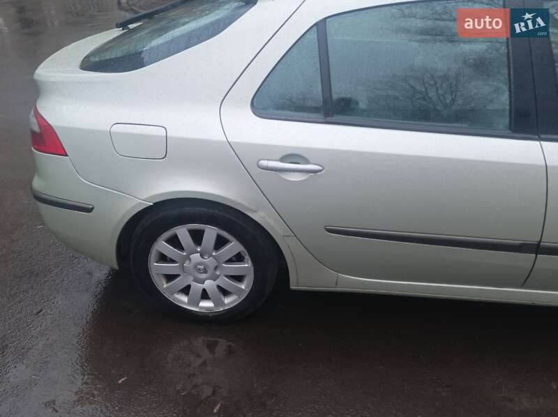 Лифтбек Renault Laguna 2002 в Хмельницком