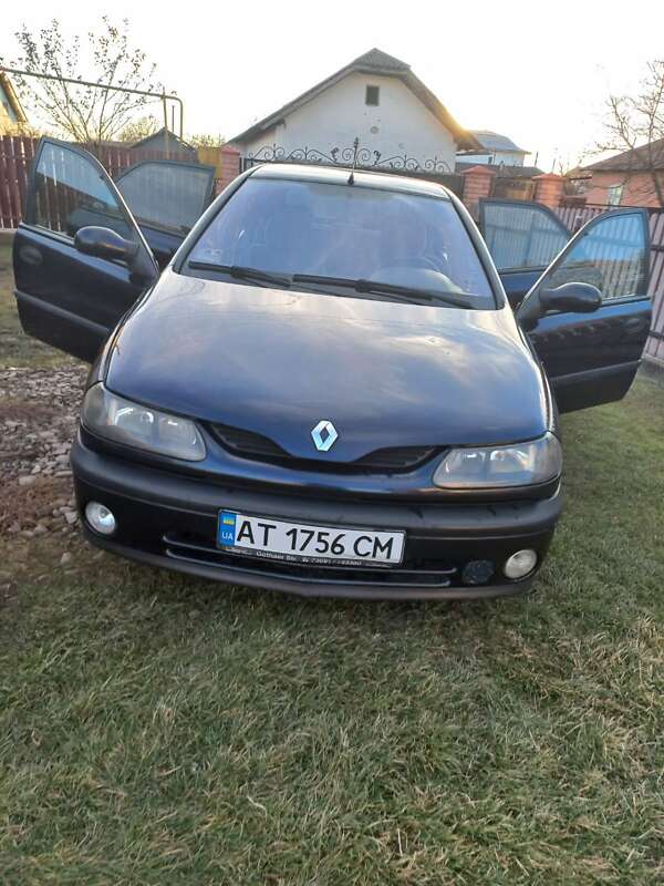 Лифтбек Renault Laguna 1998 в Ивано-Франковске