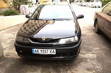 Ліфтбек Renault Laguna 1997 в 