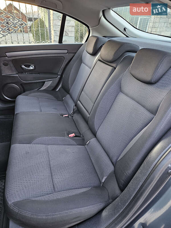 Лифтбек Renault Laguna 2009 в Виноградове