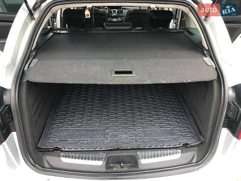 Универсал Renault Laguna 2012 в Лановцах