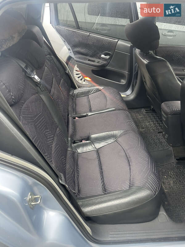 Универсал Renault Laguna 2001 в Нетешине