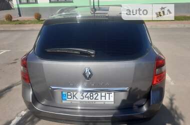 Универсал Renault Laguna 2011 в Ровно