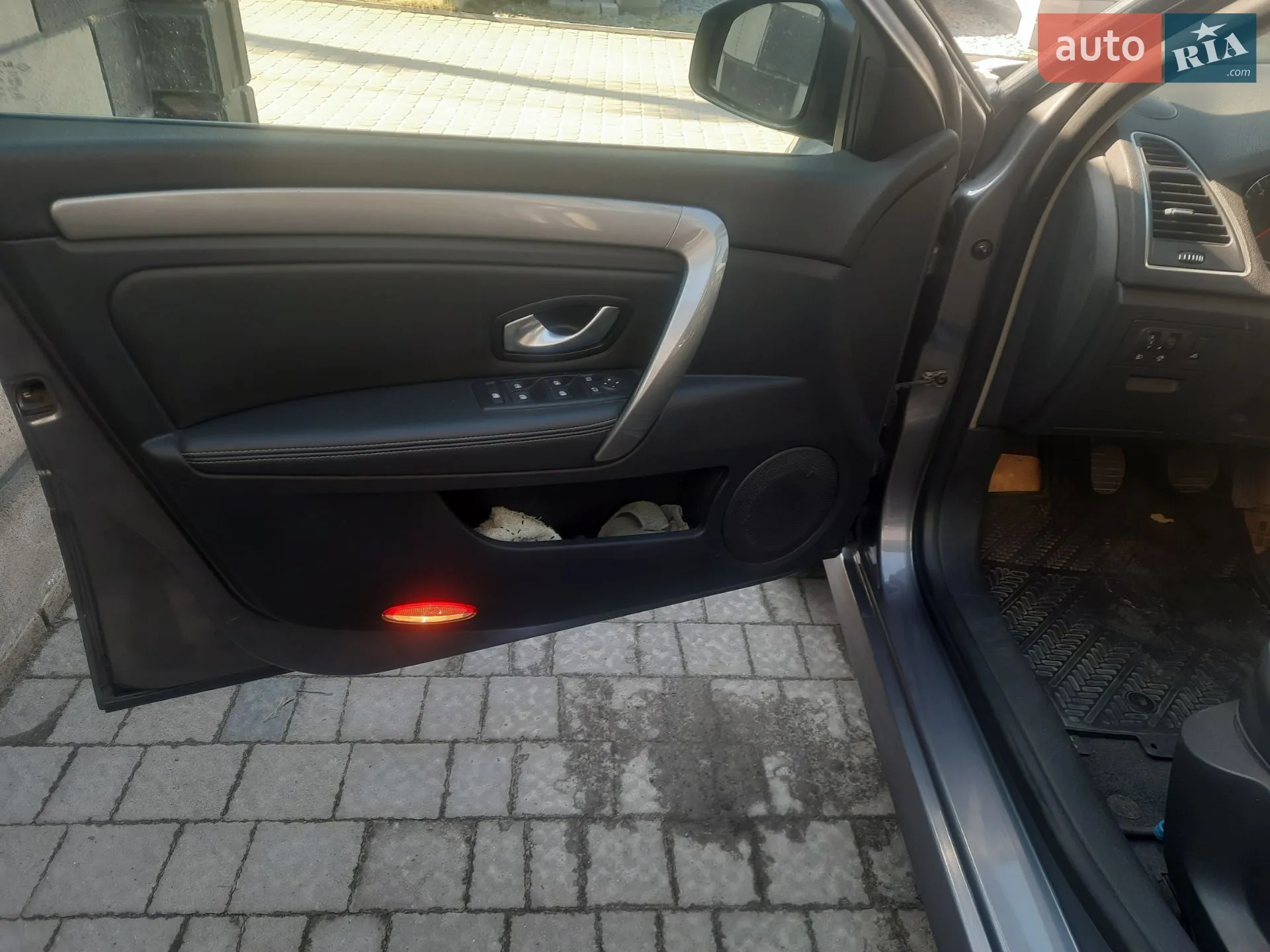 2011 Renault Laguna - мініатюра 40