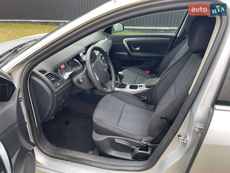 Универсал Renault Laguna 2010 в Костополе